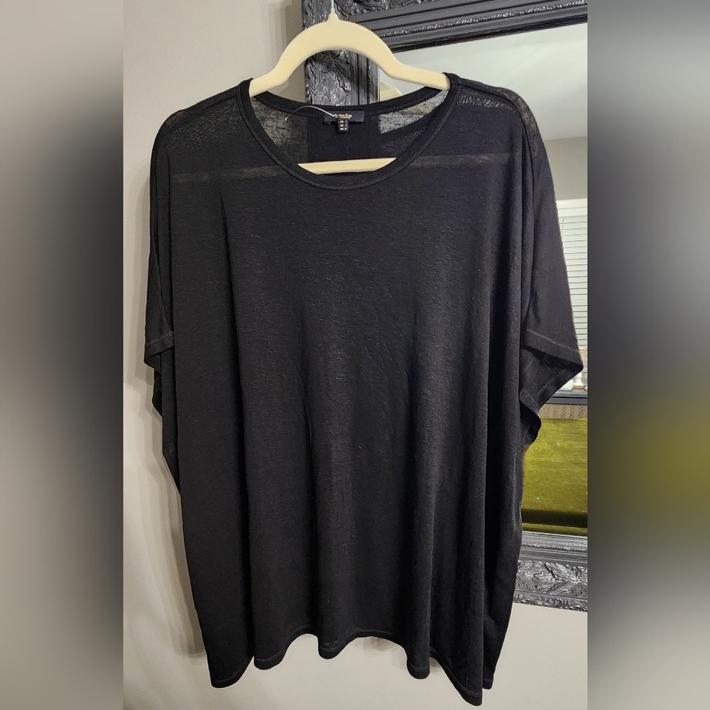 Massimo Dutti Black Short Sleeve Top.  NWOT  Size Small